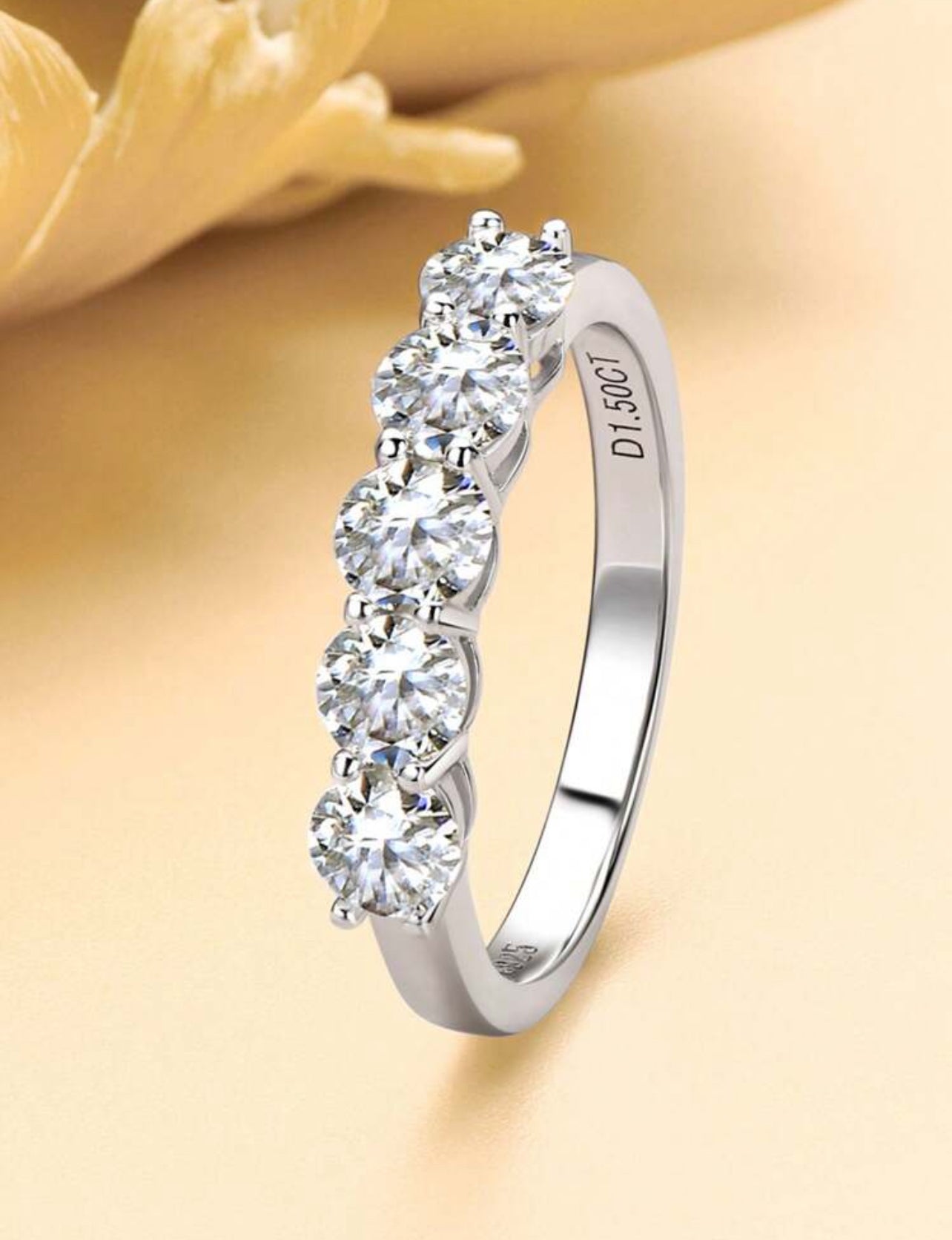 Meia Aliança Moissanite 4mm redondo – Prata 925 com Certificação GRA