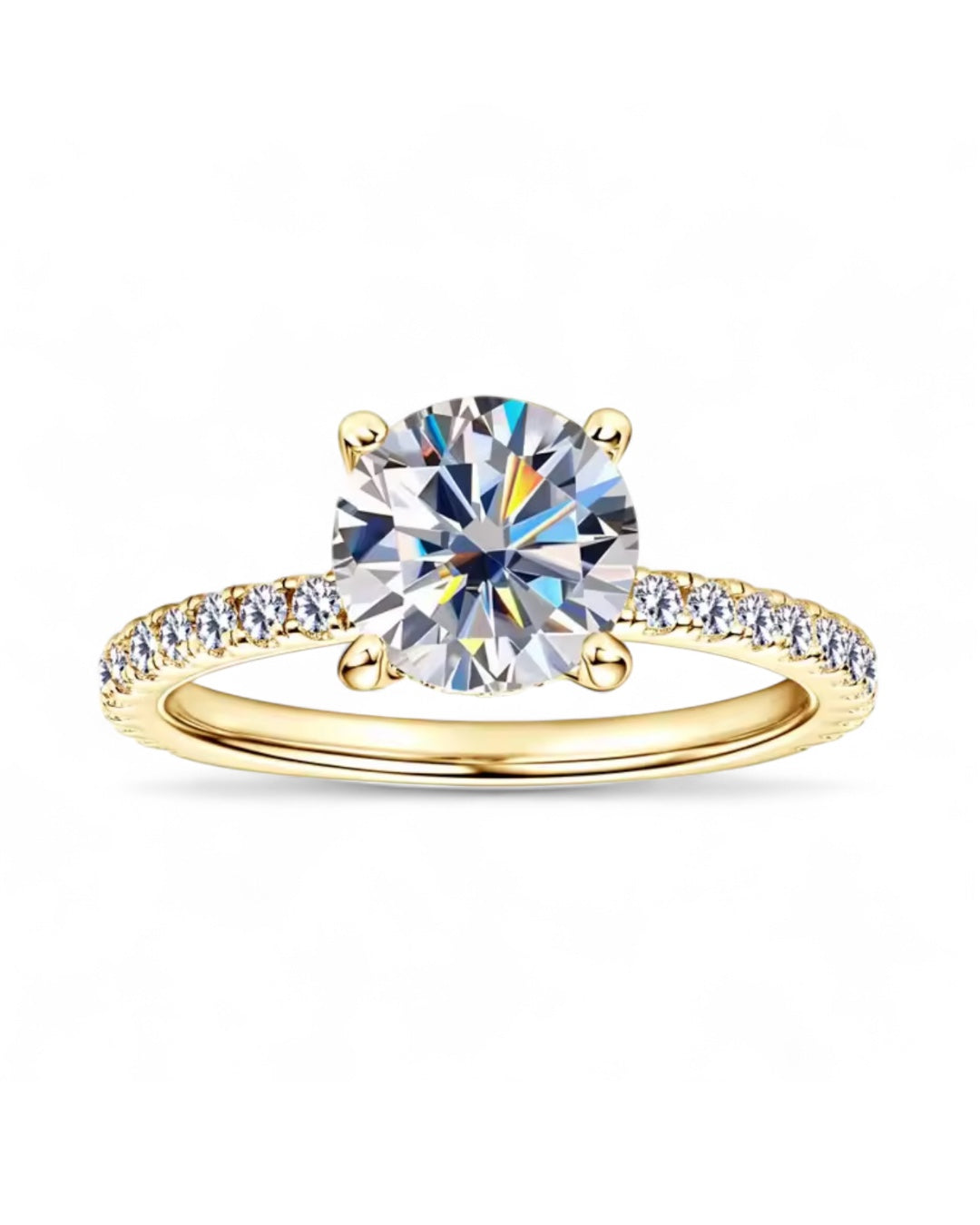 Anel Solitário Cravejado  - Em diamantes Moissanite em Prata 925 - Com banho de ouro amarelo 18k, proporcionando um acabamento luxuoso e durável - Certificado GRA
