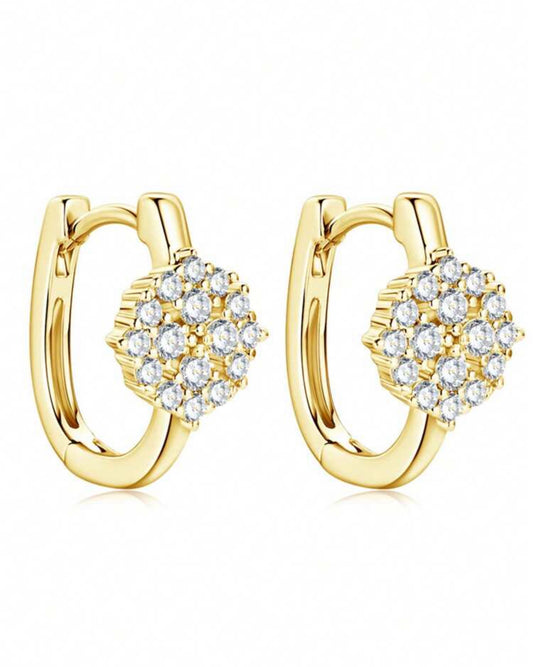 Par de Brincos de Argola Chuveirinho de Moissanite Elegante par de argolas confeccionadas em Prata 925 com banho em Ouro Dourado 18K,