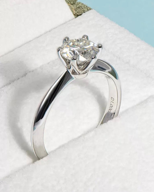 Solitário em Moissanite 1 Pedra com corte redondo,Prata 925, cor D-E, pureza VVS1, com pedras de 6,5mm, 1,0ct acompanhada de Certificado GRA da pedra