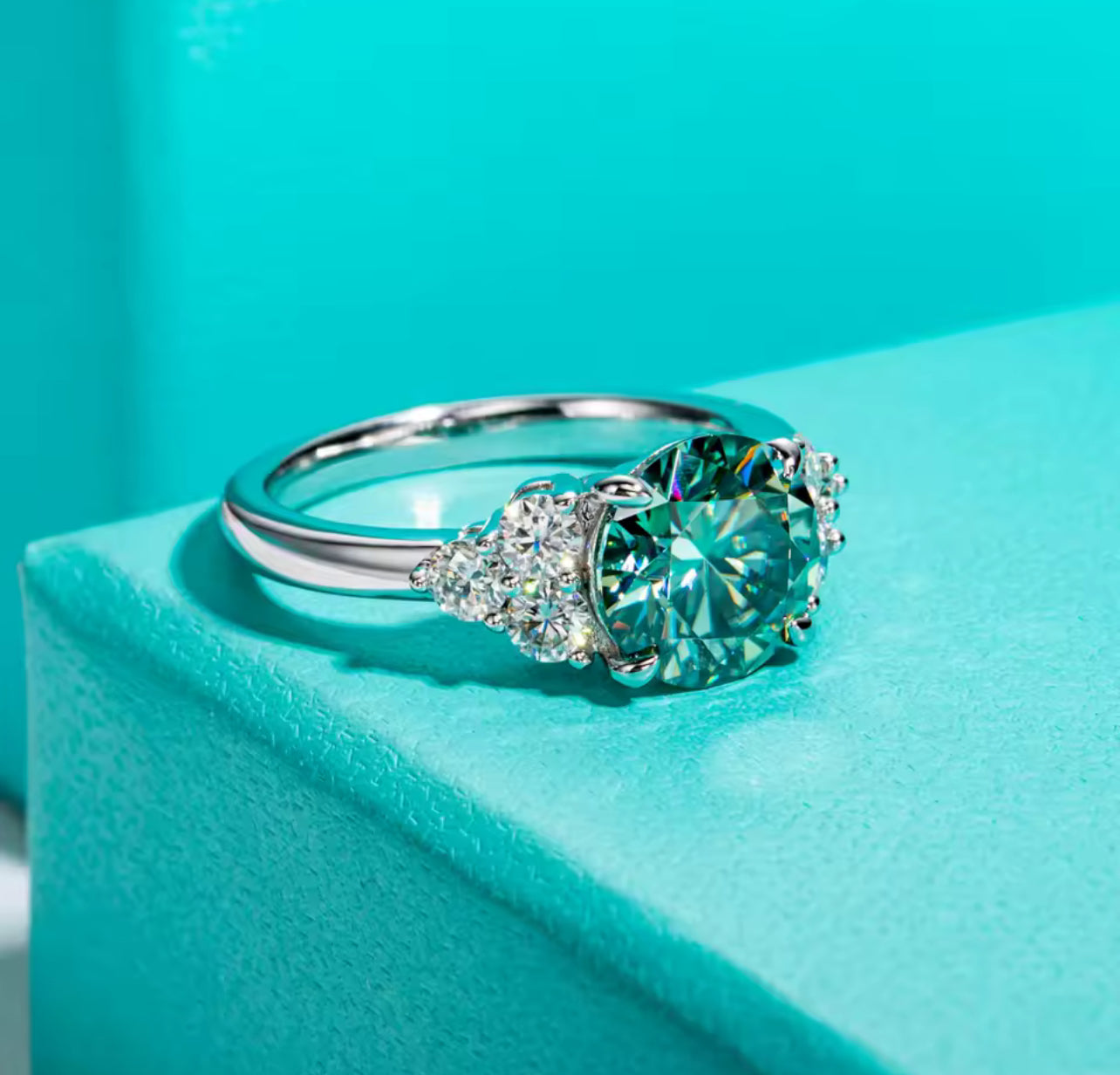 Anel Luxury Green Moissanite
