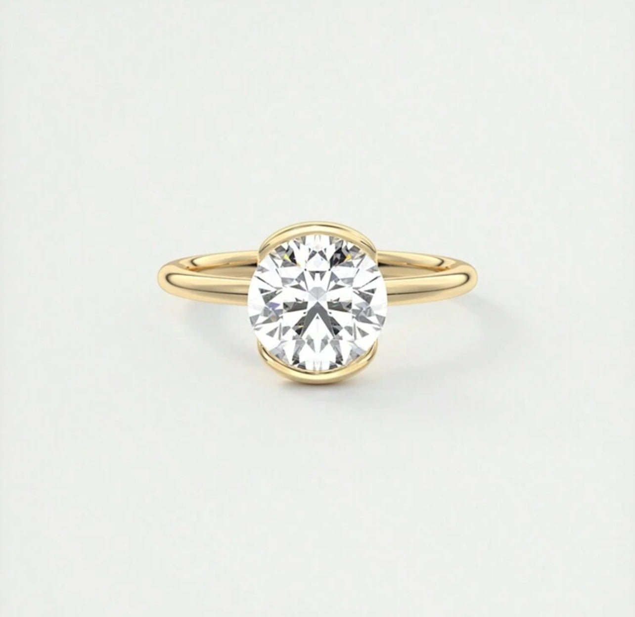 Anel Solitário - Em Moissanite em Prata 925 - Com banho de ouro amarelo 18k, proporcionando um acabamento luxuoso e durável - Certificado GRA