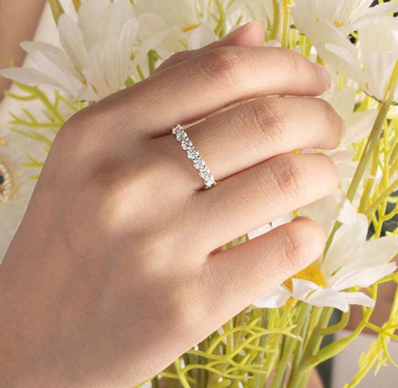 Meia Aliança - Cravejada em Moissanite - Em Prata 925 - 3 mm