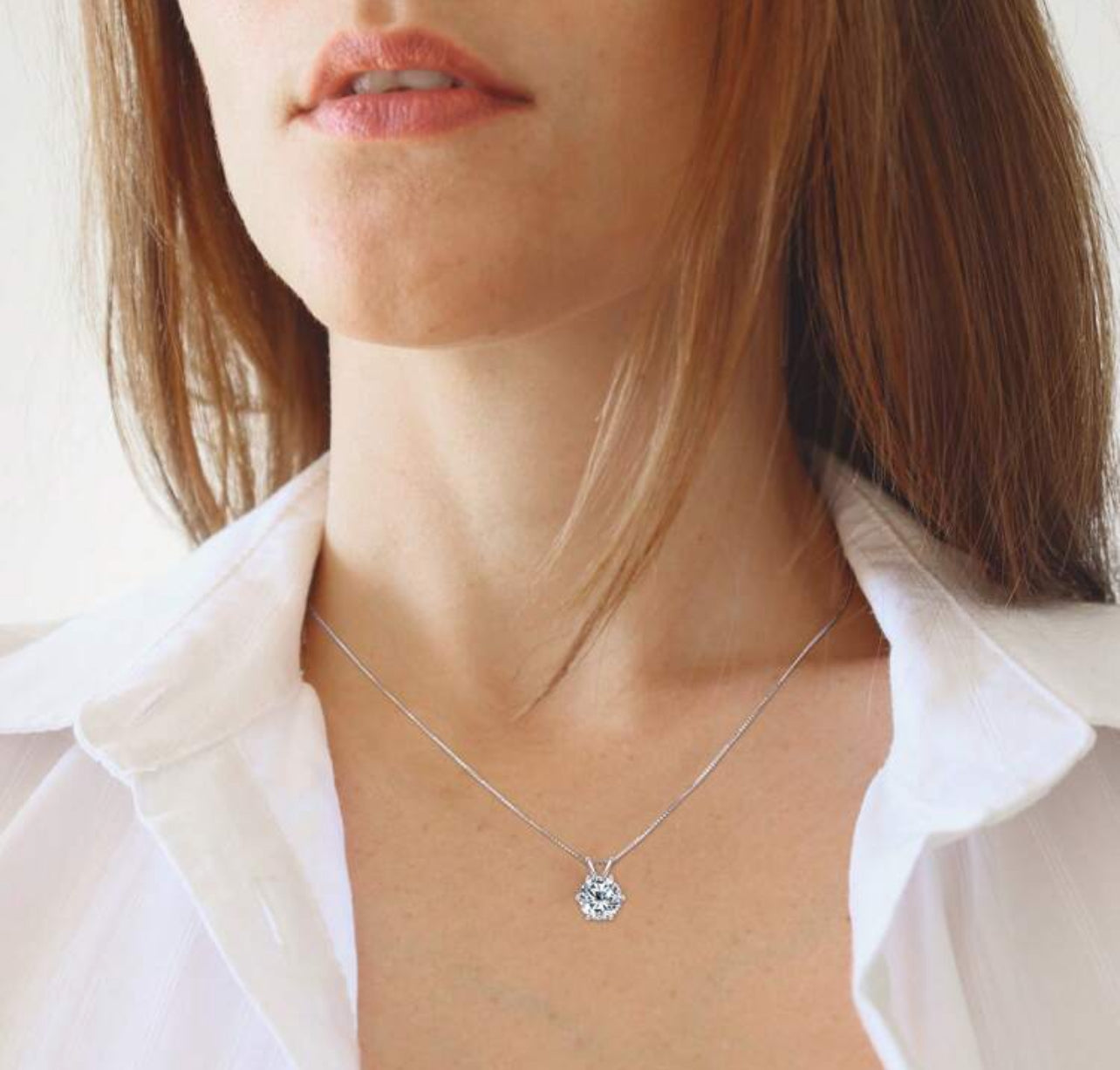 Colar Ponto de Luz Moissanite Clássico / 6,5 mm - 1 CT Prata 925 Banho de Ouro 18 k
