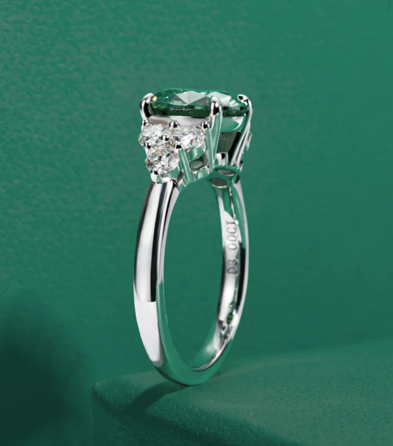 Anel Luxury Green Moissanite