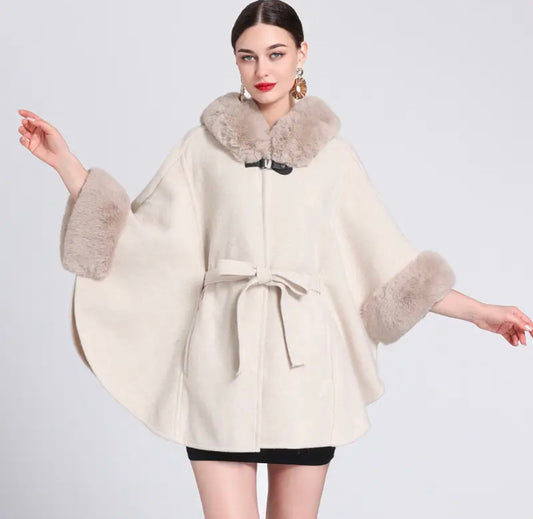 Poncho Capa Details com capuz