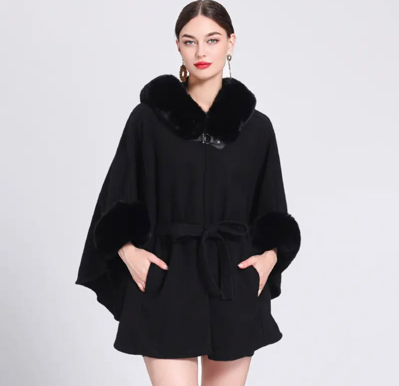 Poncho Capa Details com capuz