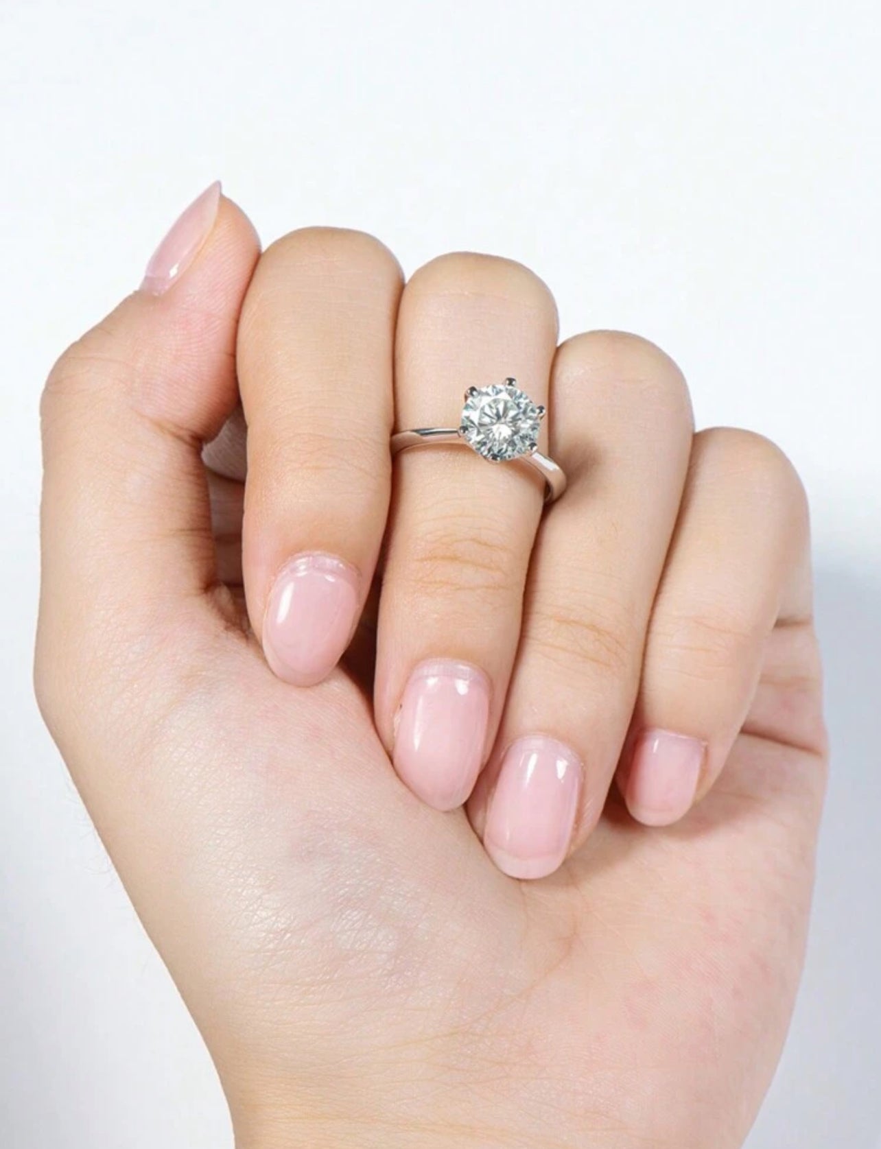 Solitário em Moissanite 1 Pedra com corte redondo,Prata 925, cor D-E, pureza VVS1, com pedras de 8mm, 2ct acompanhada de Certificado GRA da pedra