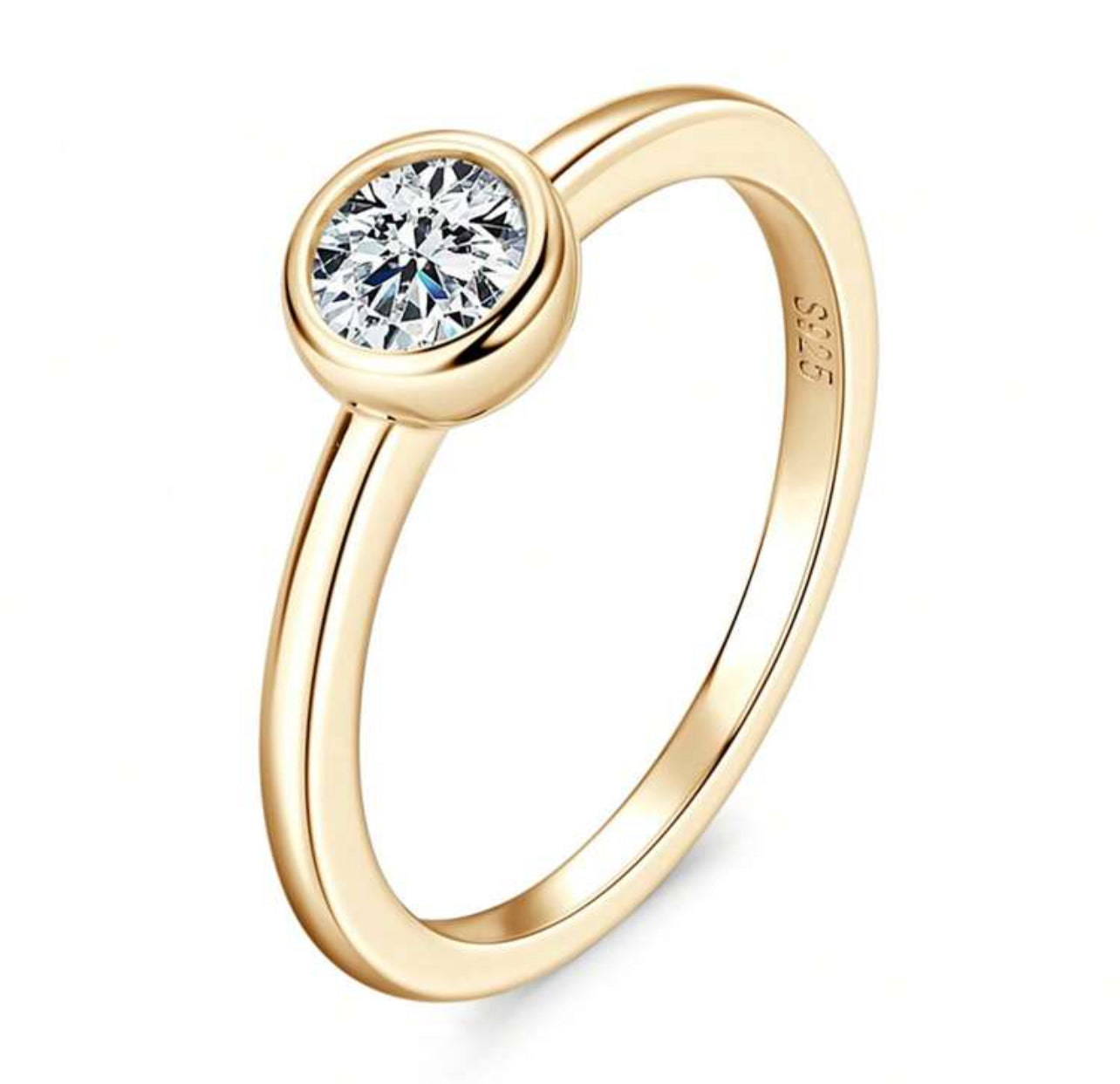 Anel Solitário - Em Moissanite em Prata 925 - Com banho de ouro amarelo 18k, proporcionando um acabamento luxuoso e durável - Formato redondo- Certificado GRA