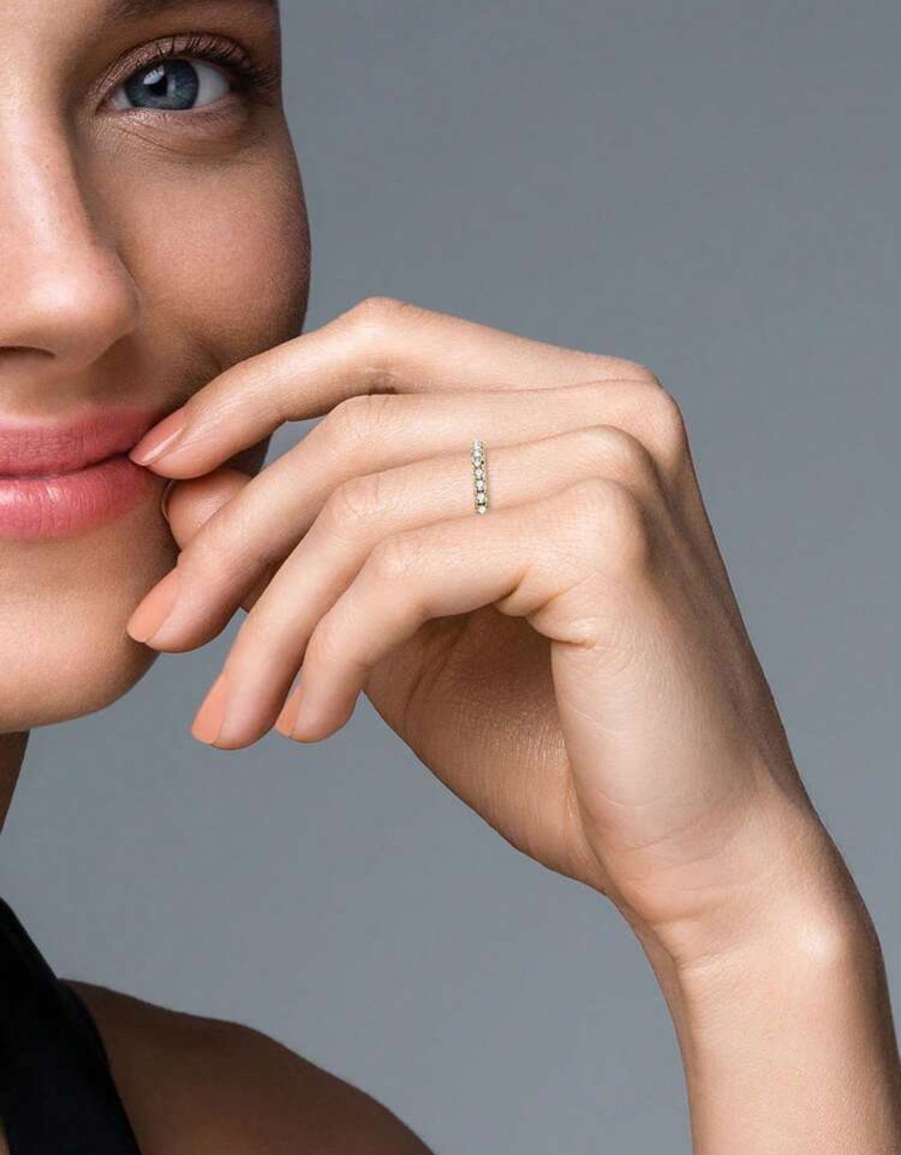 Aliança Completa 2mm com Moissanite Cor D de Corte Redondo de 2mm para Mulheres, Anel de Prata 925 Prata Banho de Ouro 18K , Certificado GRA Moissanite de 2mm