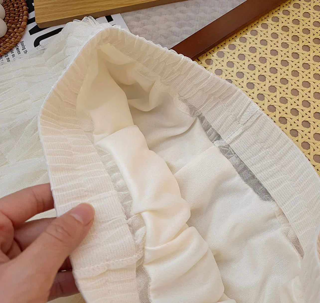 Saia em Tule Italiano Cos encapado
