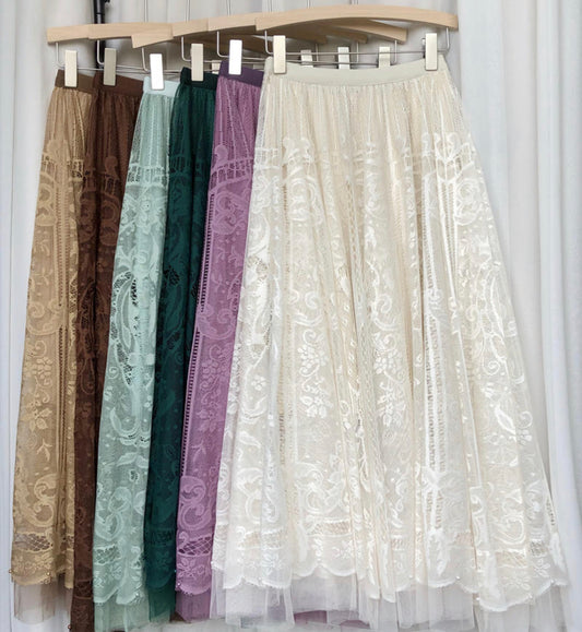 Saia em Renda Francesa
